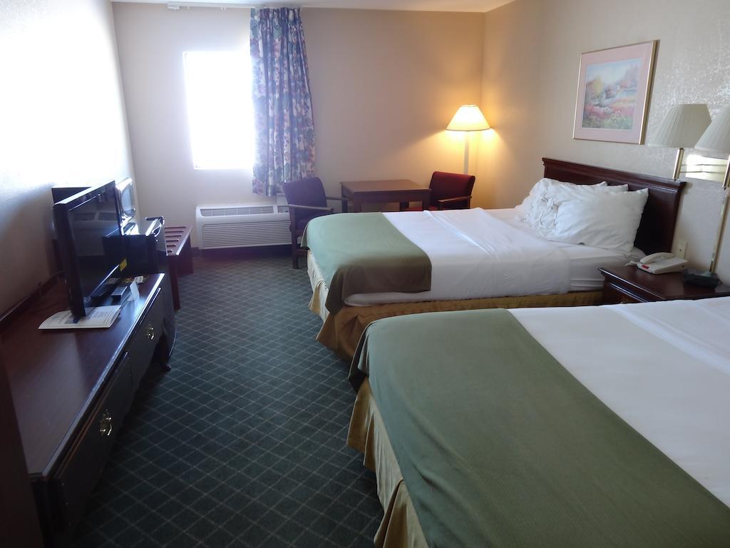 Briarwood Inn - Sparta Room photo