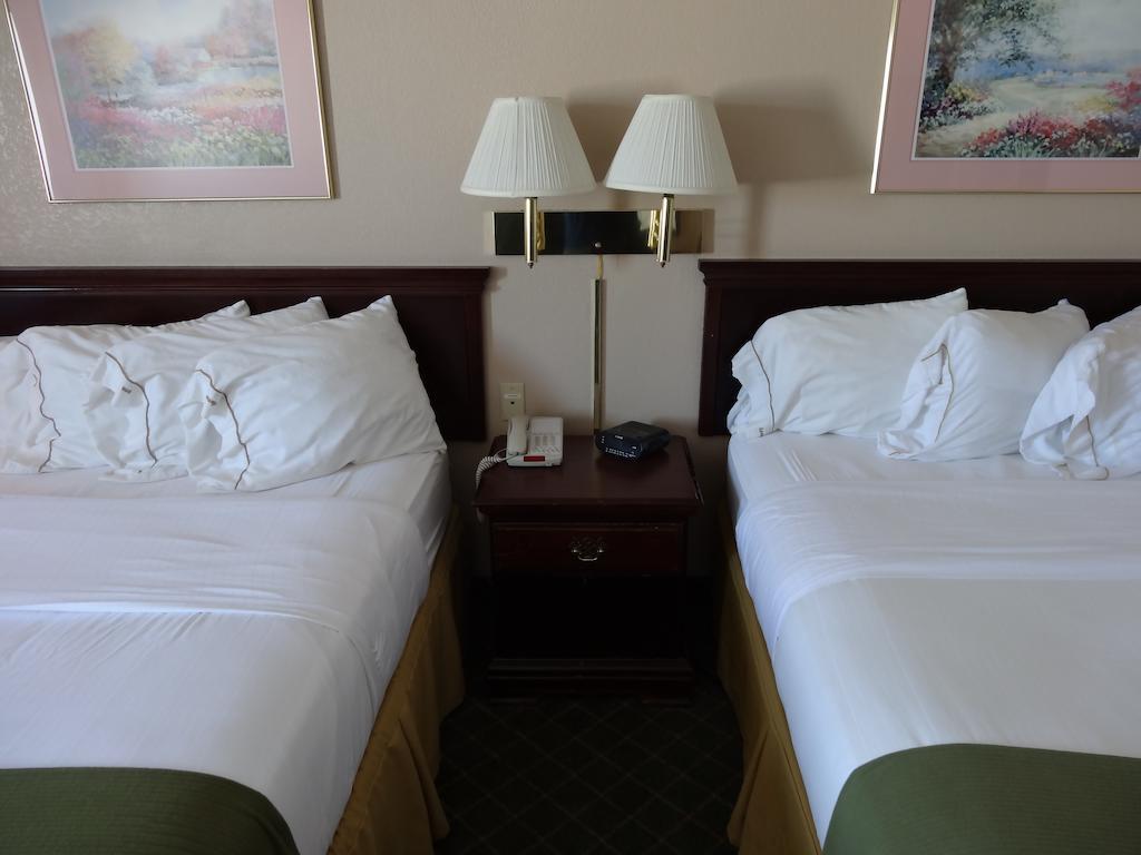 Briarwood Inn - Sparta Room photo