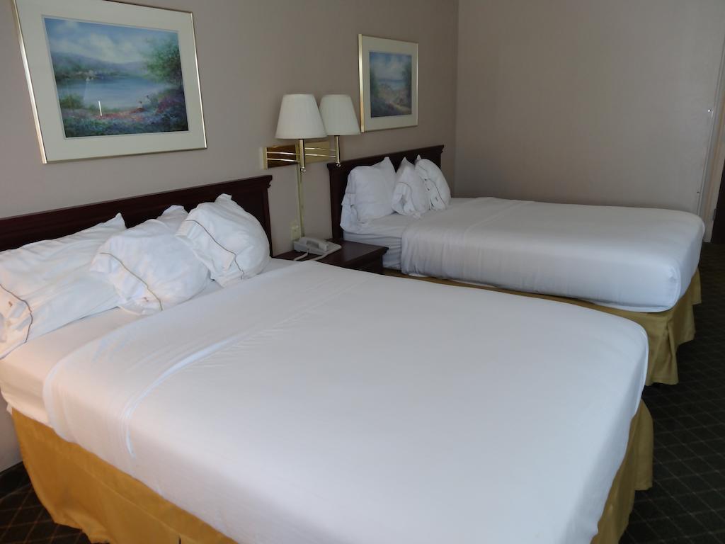 Briarwood Inn - Sparta Room photo